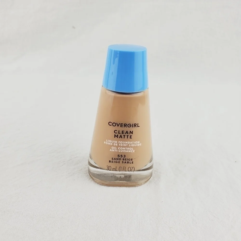LAST ONE 🔥Covergirl clean Matte foundation 553